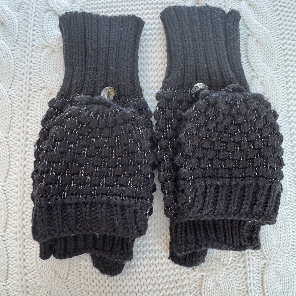 Calvin Klein Accessories - Calvin Klein Black Knit Fingerless Gloves- Size S